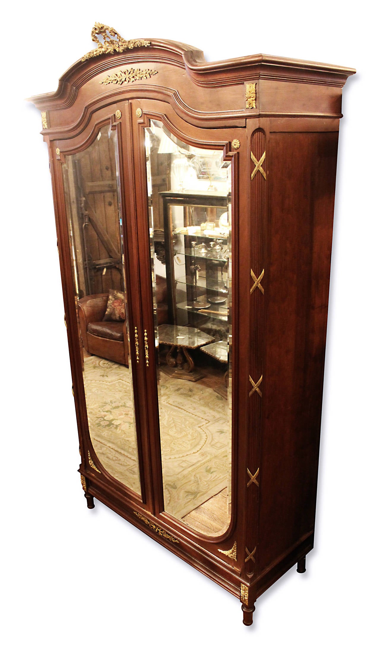 1890s French Empire Mahogany and Gilded Bronze Armoire with Mirrored Doors 4