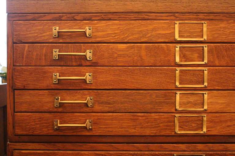 20 Drawer Tiger Oak Map Cabinet or Flat File with Original Brass Hardware In Excellent Condition In New York, NY