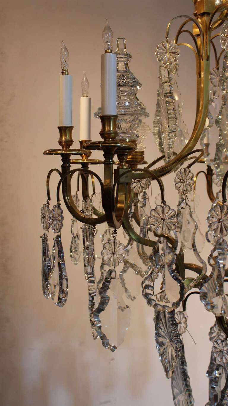 Large Louis XV Style Bronze and Crystal Chandelier In Excellent Condition In New York, NY