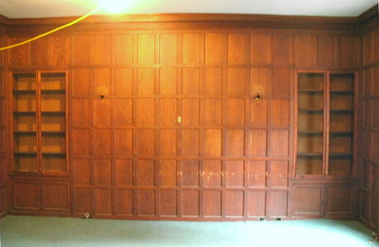 Antique Quartersawn Oak Tudor Style Paneled Room from East 65th St. in Manhattan In Excellent Condition In New York, NY