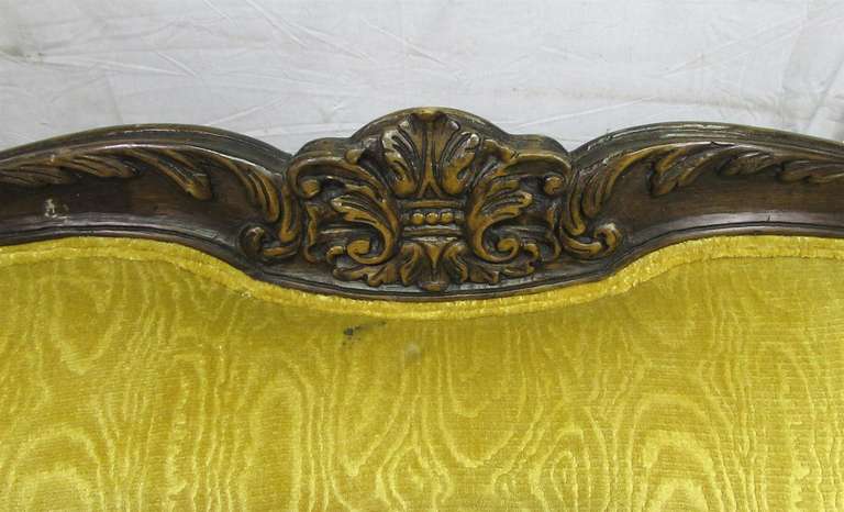 victorian style couch