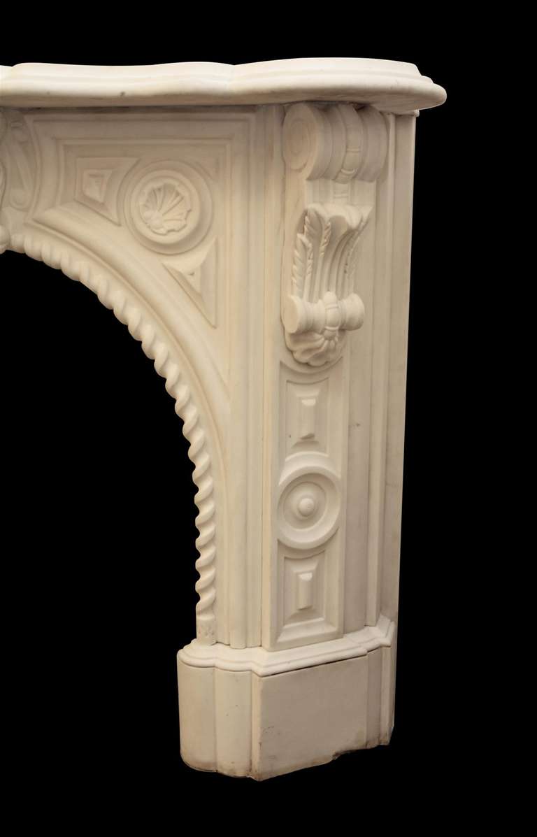 Heavily Carved Mid-1860s Statuary White Marble Mantel from Brooklyn In Excellent Condition In New York, NY