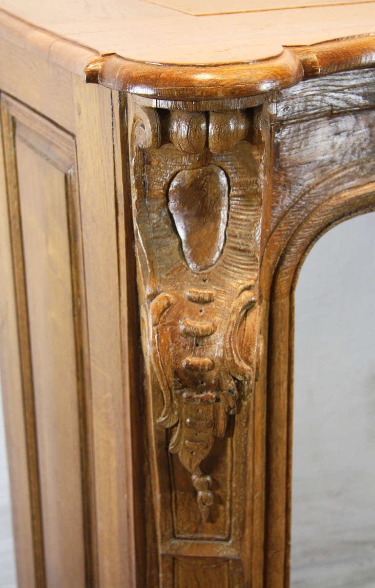 Hand Carved Oak French Provincial Mantel In Good Condition In New York, NY