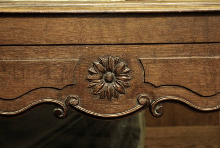 French 1930s Carved Wooden Chimney Mantel with Floral and Rose Detailing