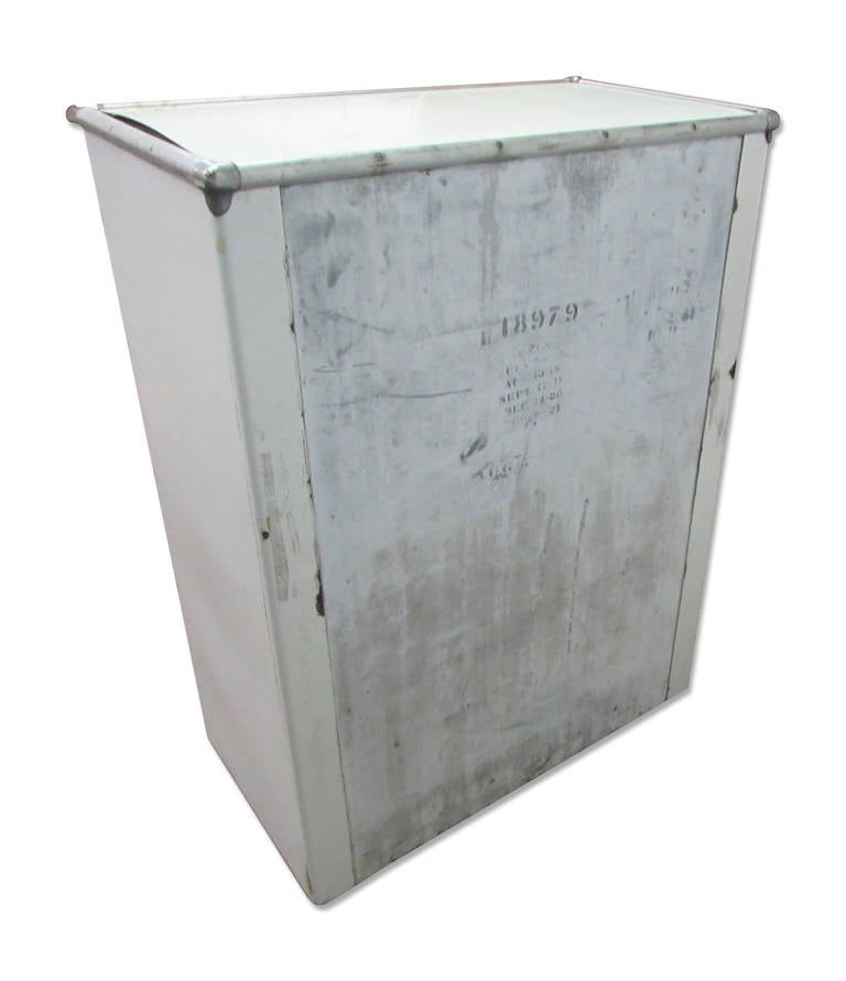 Industrial 1921 Challenge Iceberg Ice Box Refrigerator