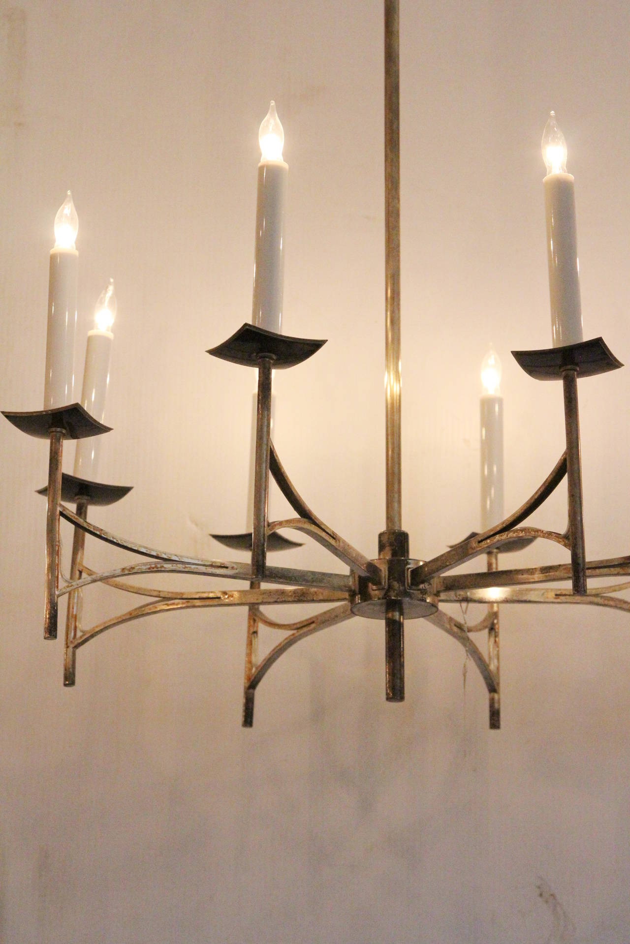 1950s Mid-Century Modern Silver Plated French Eight-Light Chandelier In Excellent Condition In New York, NY
