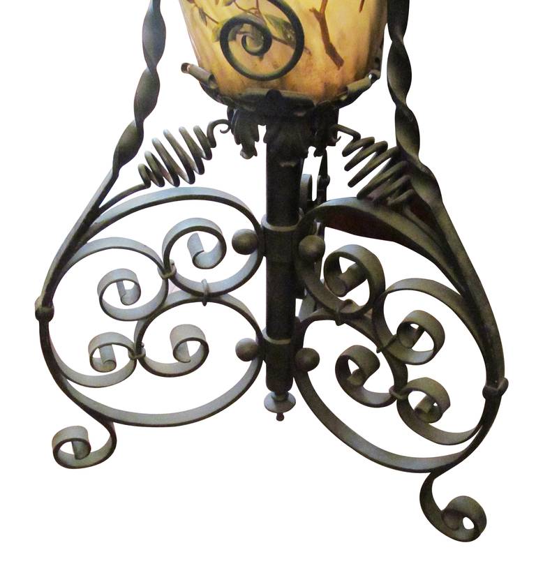 Victorian Kerosene Floor Lamp with Floral Design In Excellent Condition In New York, NY