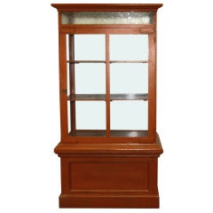 Early 20th Century Antique Cabinet Display 7