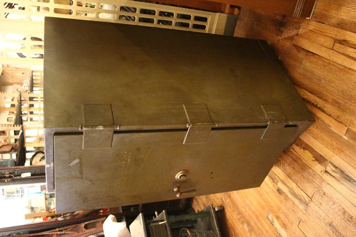 art metal safe