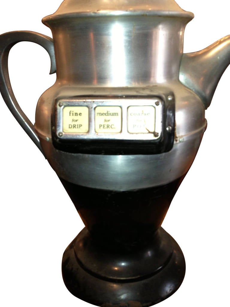 Métal Moulin à café Art Déco rare et unique de 1936