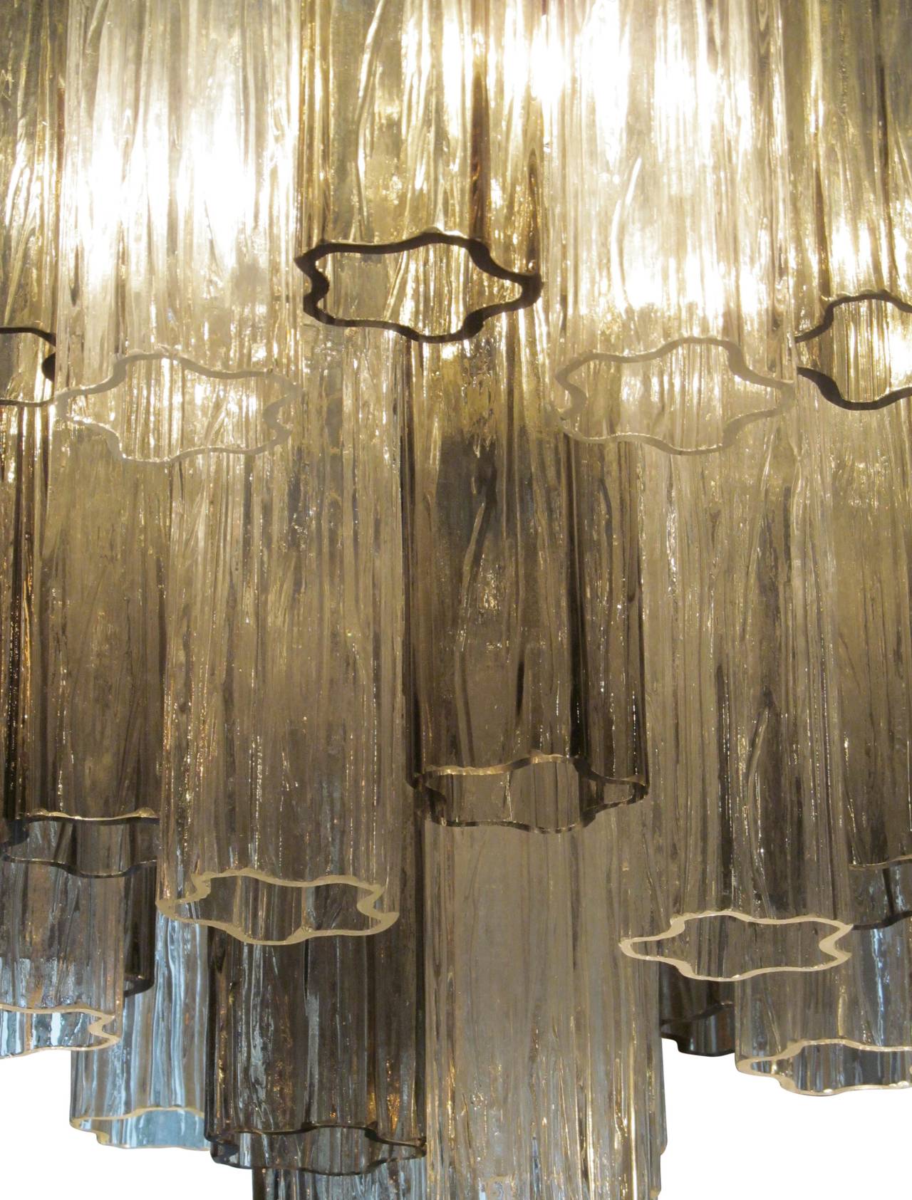 1960s Mid-Century Modern Murano Tronchi Three Tiered Pendant Light by Venini In Excellent Condition In New York, NY