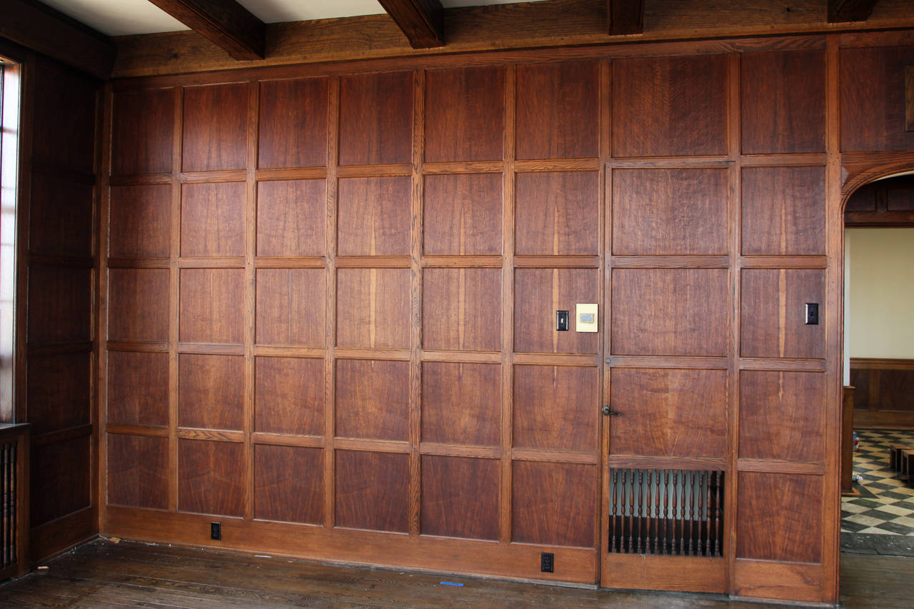 1905 Chambre à panneaux en chêne de style Tudor anglais de Two Rivers, Wisconsin Excellent état à New York, NY