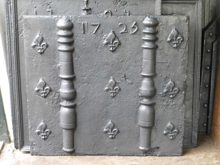 18th Century Pillars of Hercules Fireback Dated 1723