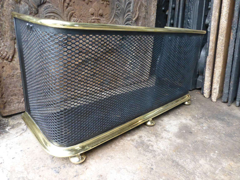 19th Century Brass and Iron Fireplace Screen In Excellent Condition In Amerongen, NL