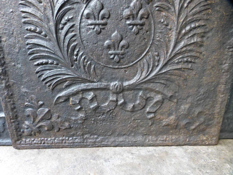 17th/18th Century Arms of France Fireback In Good Condition In Amerongen, NL