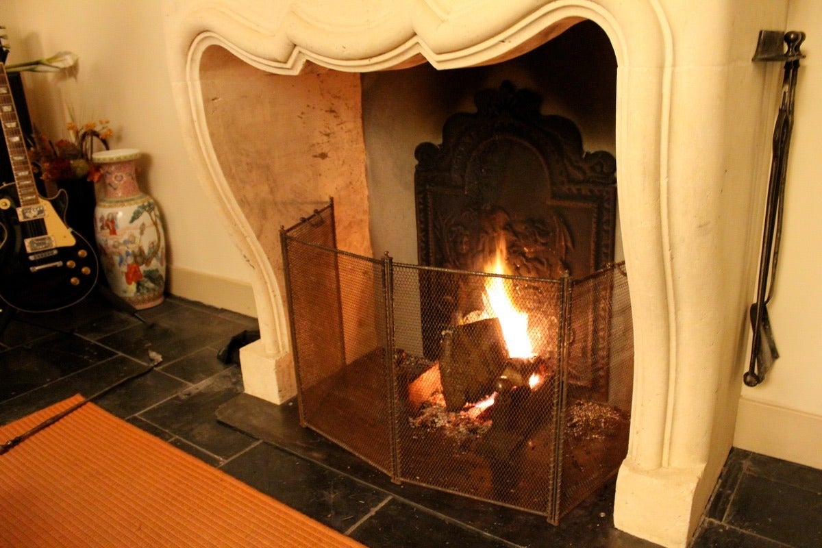 Élégant écran de cheminée français, fait à la main, neuf  e largeur 44'' à 49
