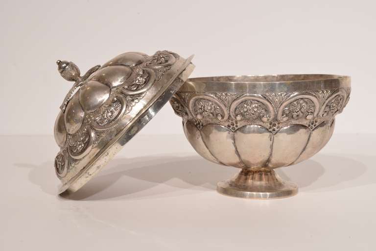 Covered Compote from early 19th Century In Excellent Condition For Sale In Santa Fe, NM