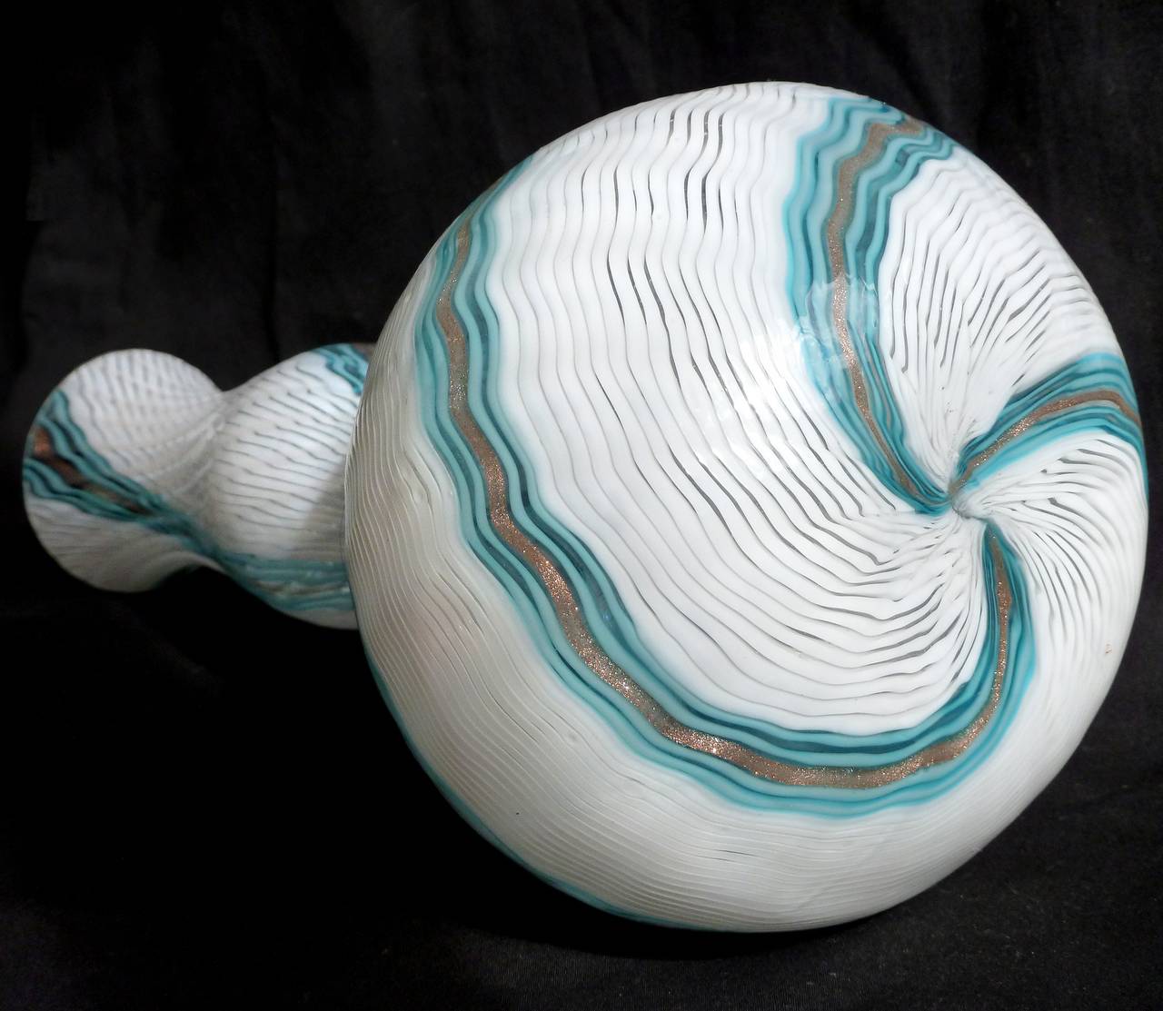 Hand-Crafted Dino Martens Aureliano Toso Murano Blue White Italian Art Glass Flower Vase