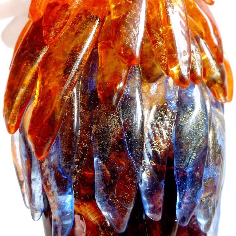 AVEM Murano Gold Flecks Applied Feathers Italian Art Glass Owl Bird Sculpture In Excellent Condition In Kissimmee, FL