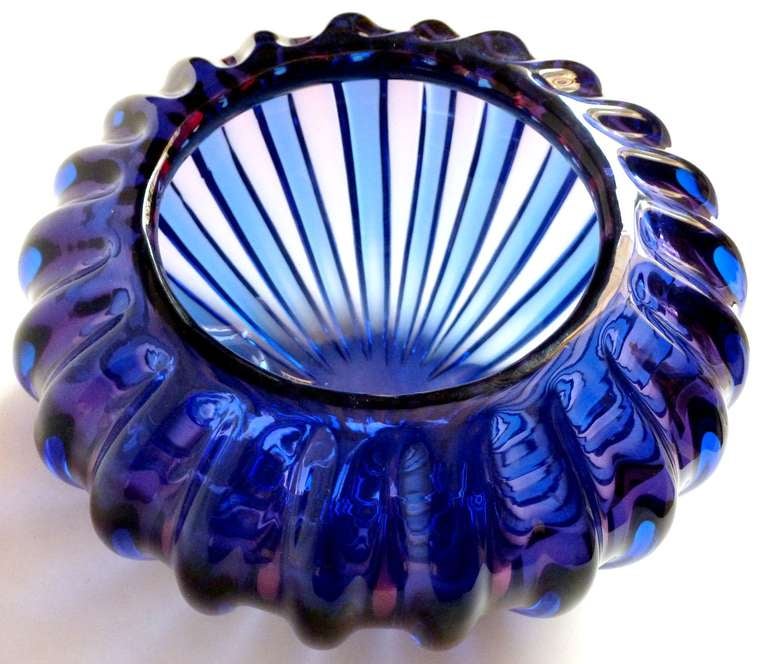 Barbini Murano Sommerso, Purple Flame Top Italian Art Glass Powder Box In Excellent Condition In Kissimmee, FL