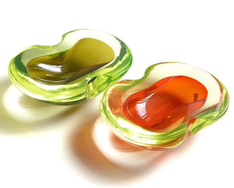 FREE Shipping Worldwide! See details below description.

Beautiful Pair of Murano Hand Blown Sommerso Vaseline Art Glass Geode Cut Flat Top Art Glass Bowls, 1 with Original Labels. Documented to designer Antonio Da Ros for the Cenedese company.