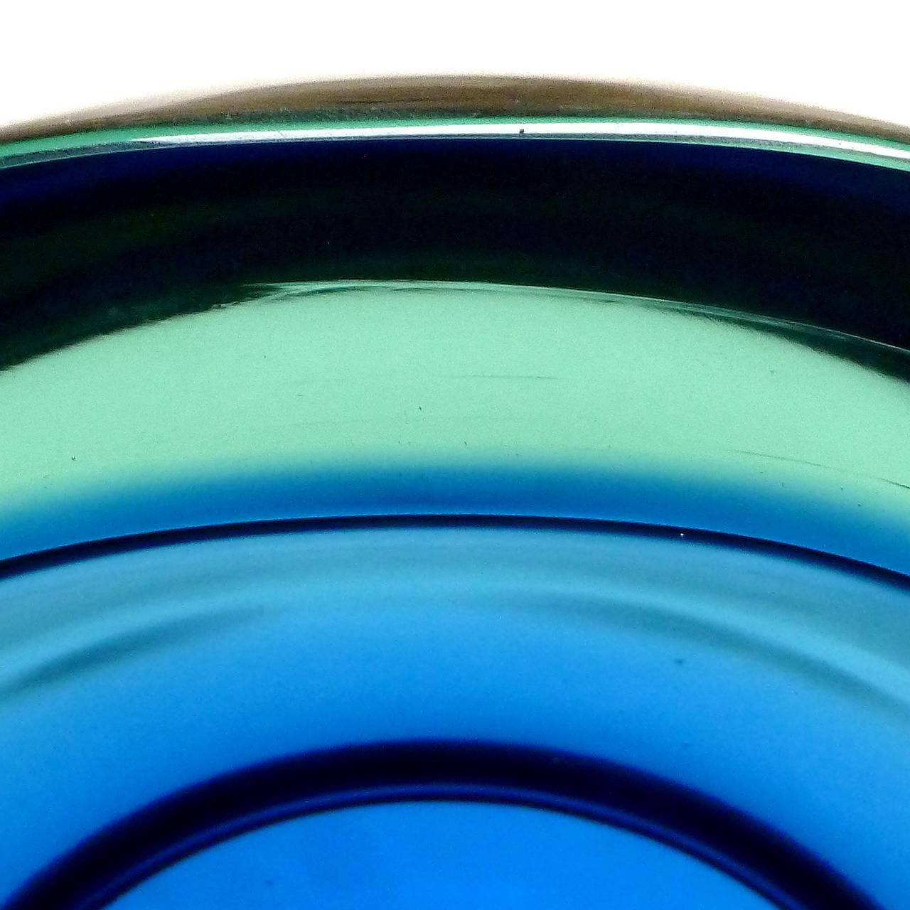 Seguso Vetri D' Arte Murano Sommerso Aqua Blue Cobalt Italian Art Glass Bowl In Excellent Condition In Kissimmee, FL