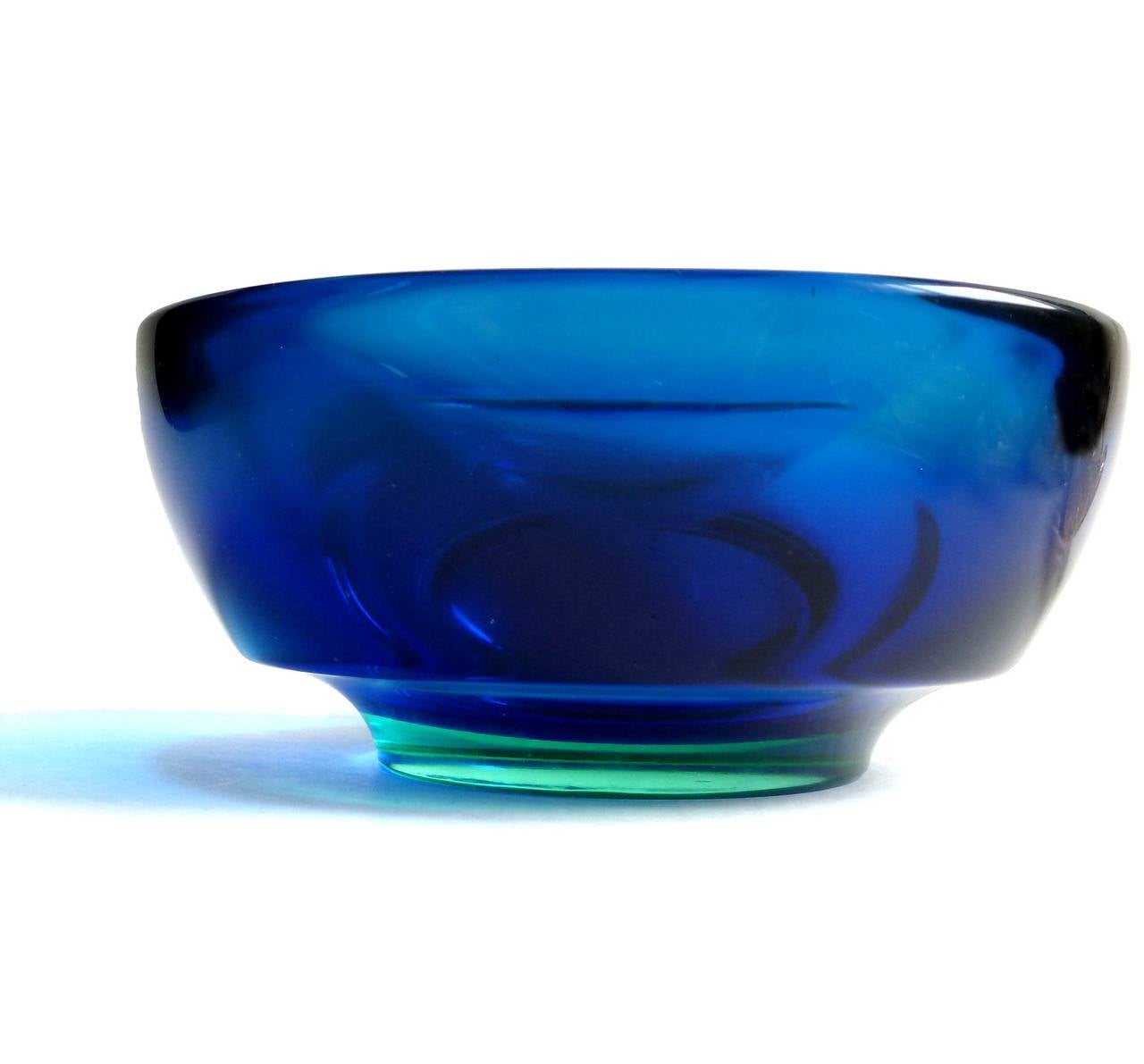 Mid-Century Modern Seguso Vetri D' Arte Murano Sommerso Aqua Blue Cobalt Italian Art Glass Bowl