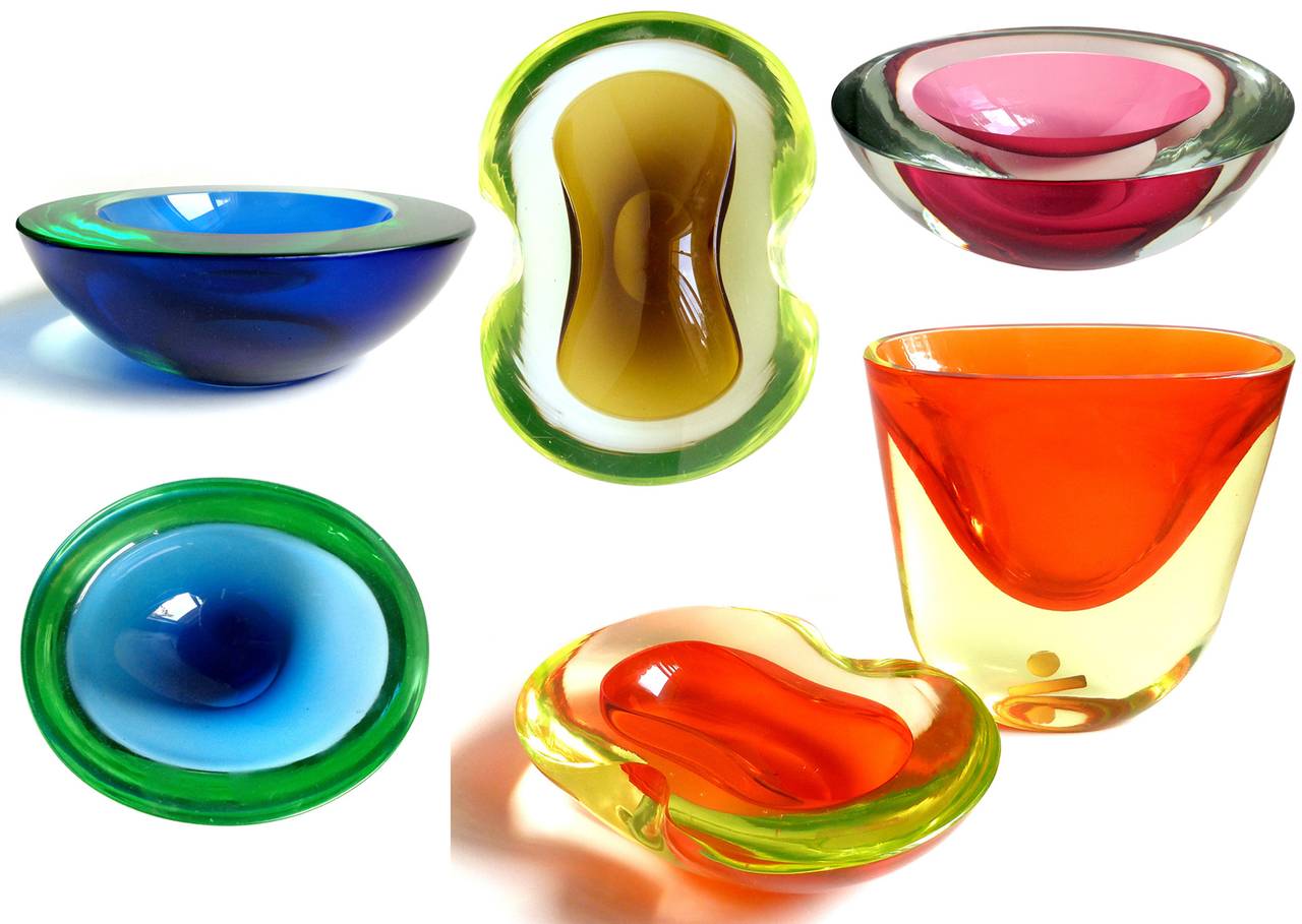 Mid-Century Modern Murano Sommerso Blue and Green Oval Italian Art Glass Decorative Bowl