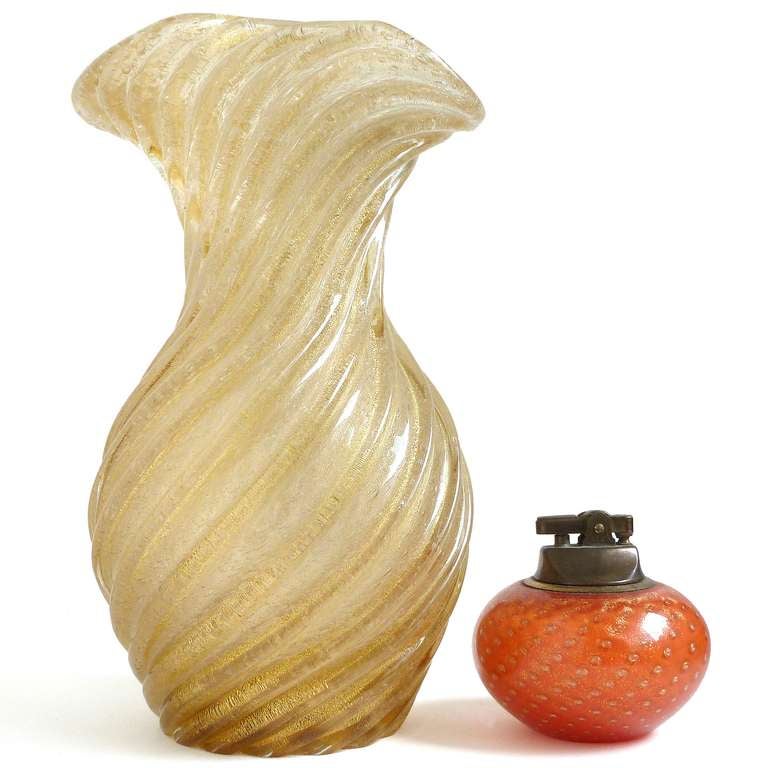 Seguso Murano Deco Gold Flecks Ribbed Pulegoso Fan Rim Italian Art Glass Vase