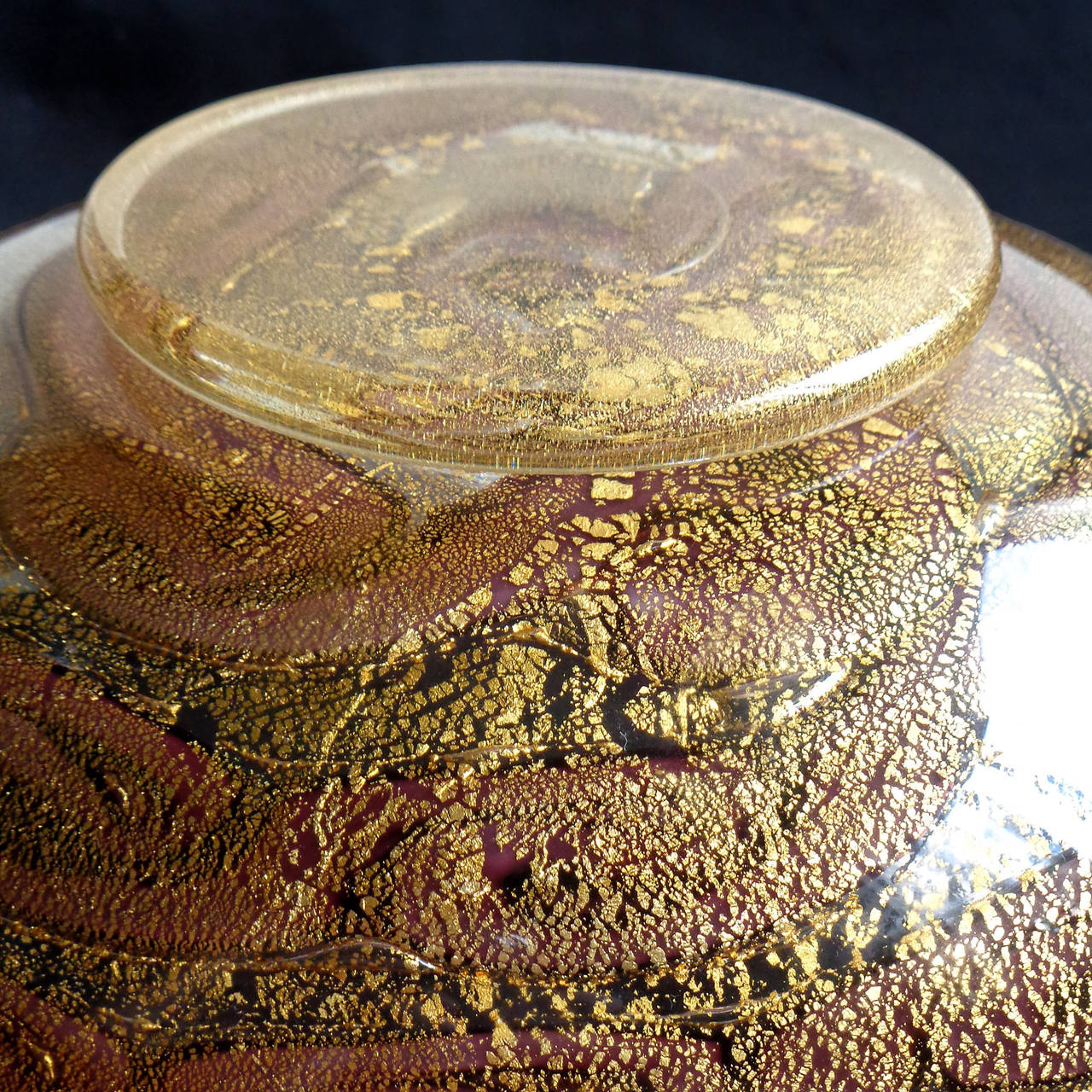Hand-Crafted Ercole Barovier Murano Purple Swirls Gold Flecks Italian Art Glass Center Bowl