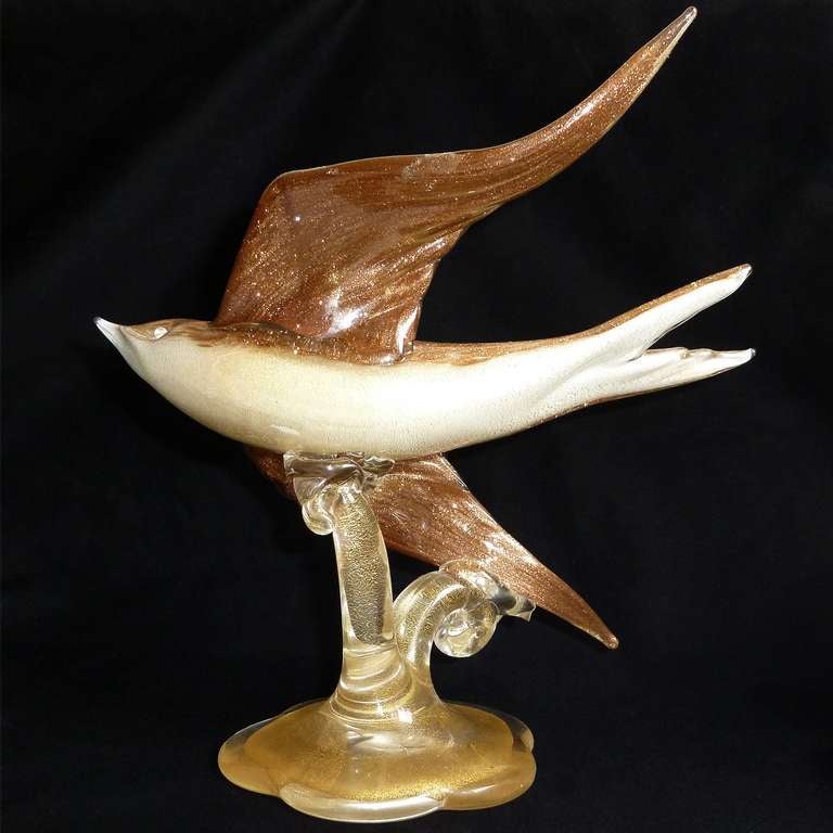 Mid-20th Century Alfredo Barbini Murano Aventurine Gold Flecks Italian Art Glass Bird Sculpture