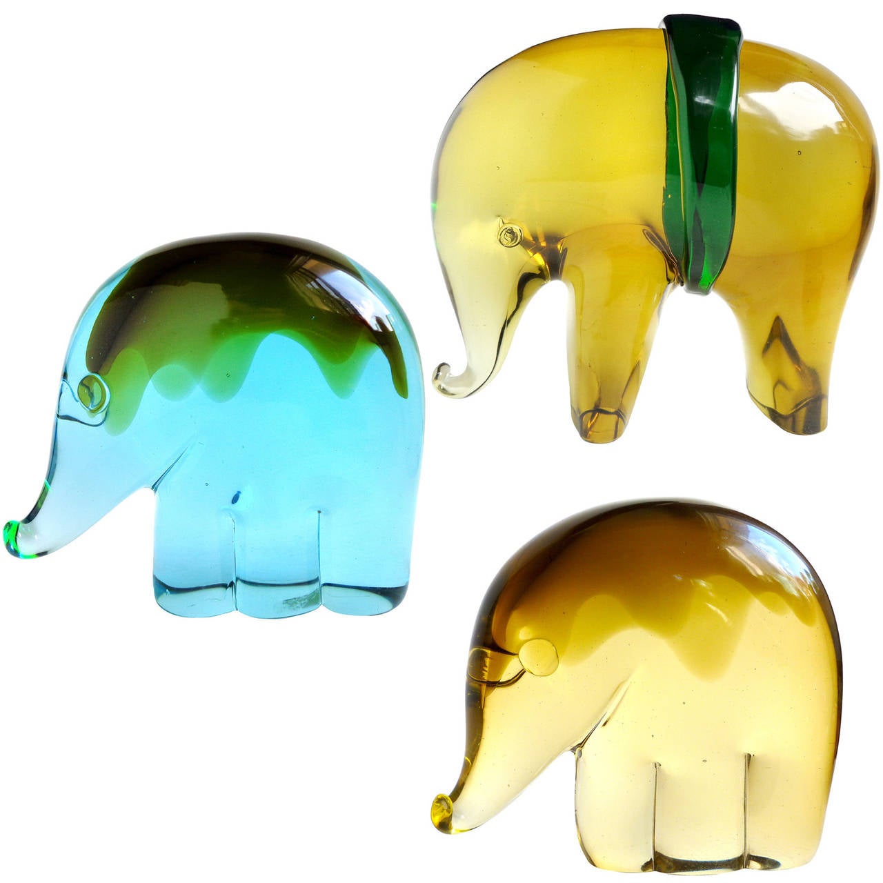 Gaspari Salviati Murano Sommerso Golden Italian Art Glass Elephant Sculpture In Excellent Condition In Kissimmee, FL