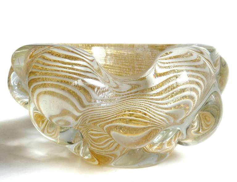 Barovier Toso Murano Gold Flecks Optic Swirl Italian Art Glass Sculptural Bowl In Excellent Condition In Kissimmee, FL