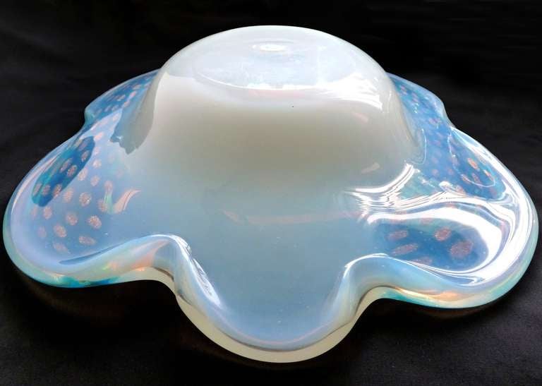 Blown Glass Fratelli Toso Murano Opalescent Aventurine Flecks Italian Art Glass Center Bowl