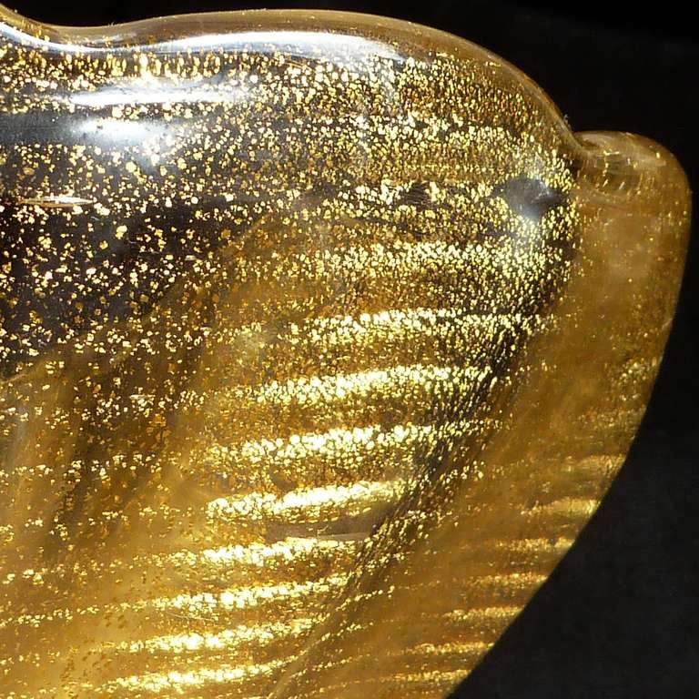 Mid-20th Century Ercole Barovier Murano Gold Flecks Italian Art Glass Footed Compote Bowls
