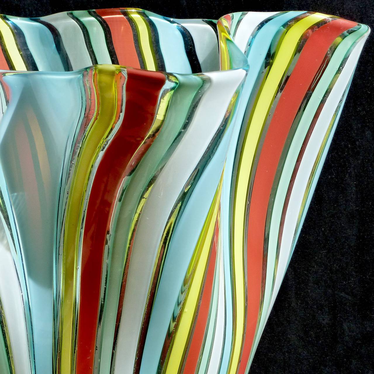 Mid-Century Modern Fratelli Toso Murano Rainbow Filigrana Ribbons Italian Art Glass Flower Vase