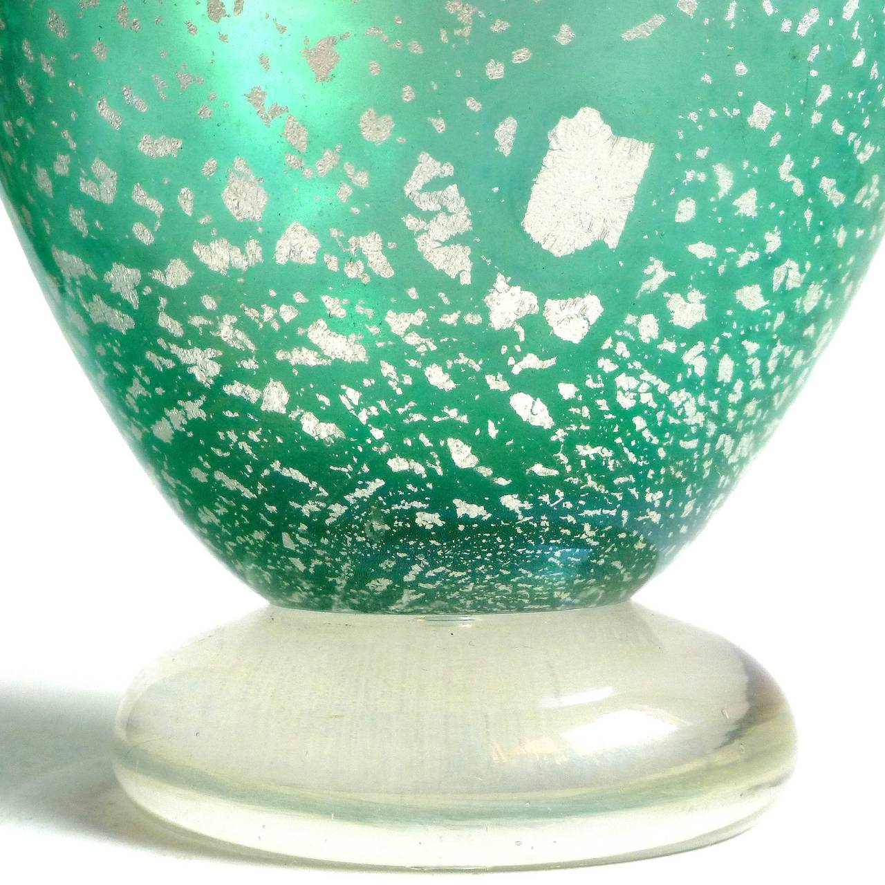 20th Century Barovier Toso Murano Silver Fleck Green Iridescent Italian Art Glass Flower Vase