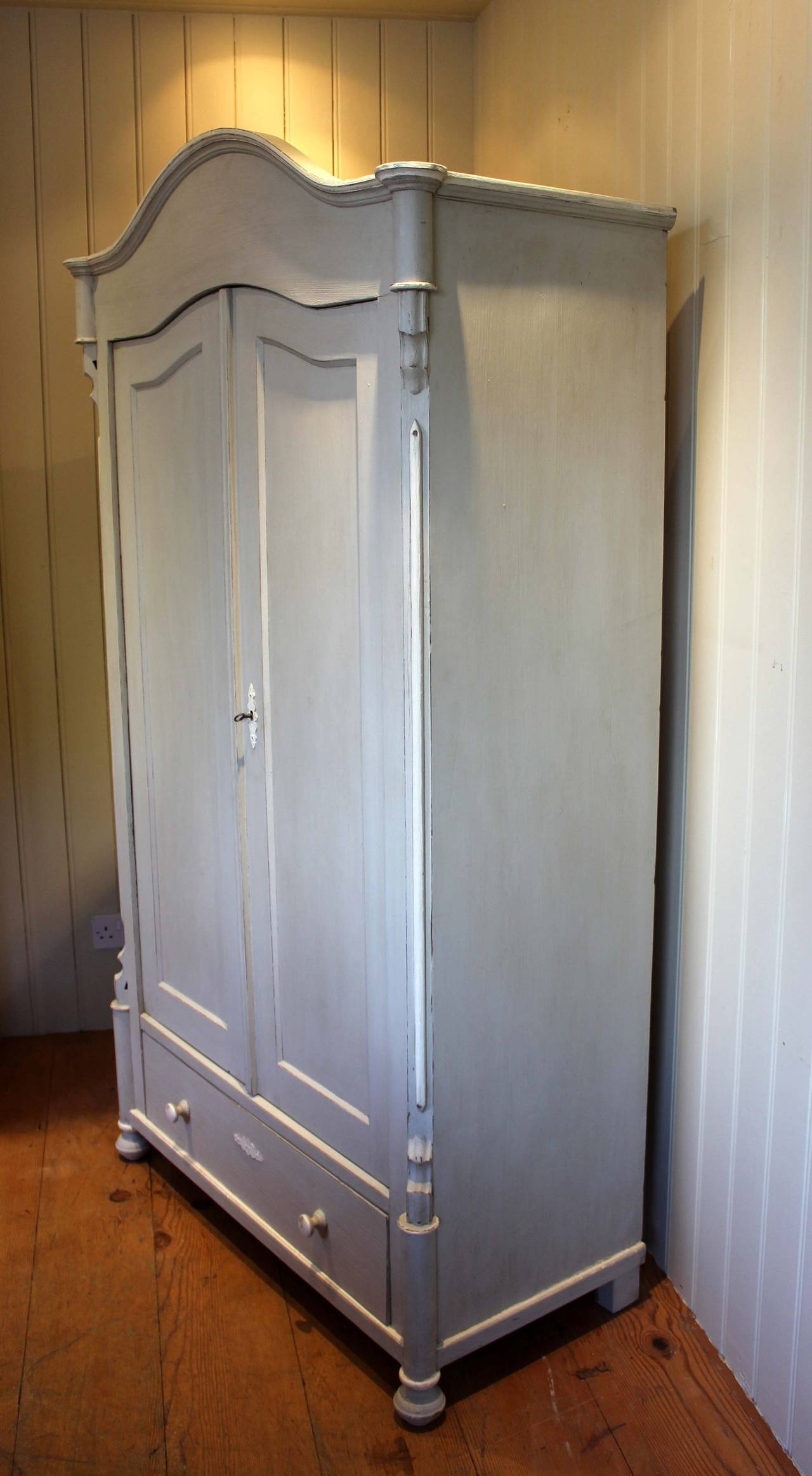 Late 19th Century Continerntal Painted Wardrobe 1