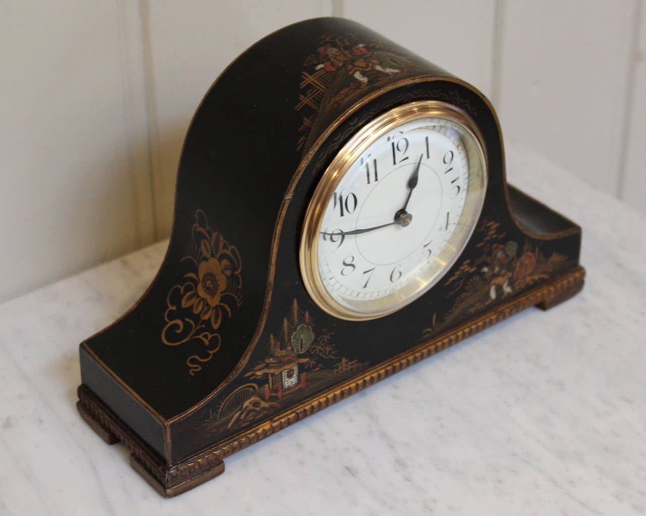 napoleon hat clock