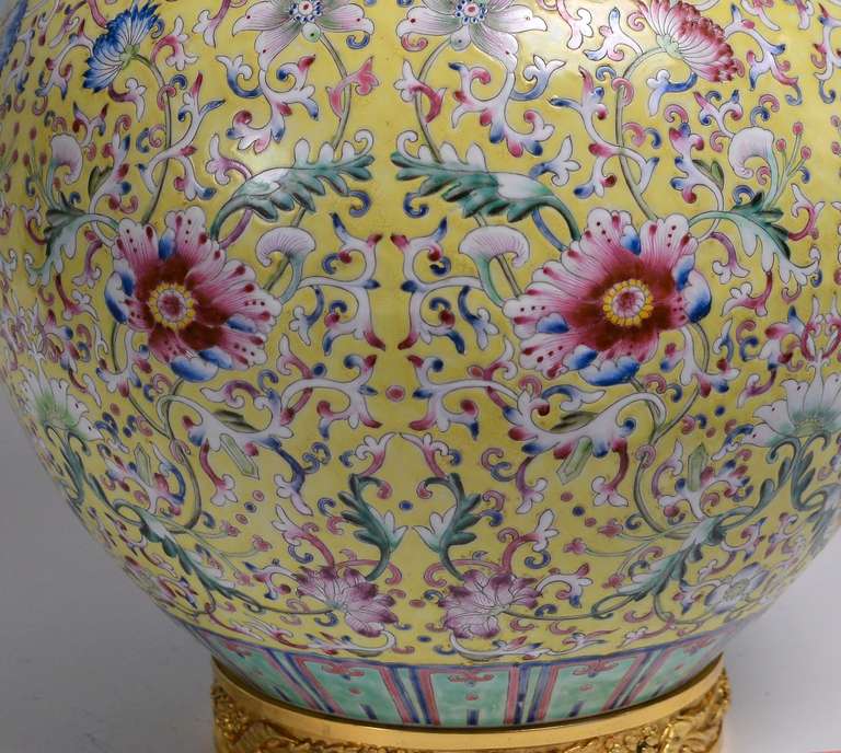 Pair of Famille Rose Porcelain Lamps In Excellent Condition For Sale In New York, NY
