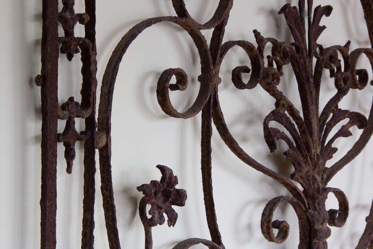 18th Century and Earlier French Wrought Iron Grille For Sale