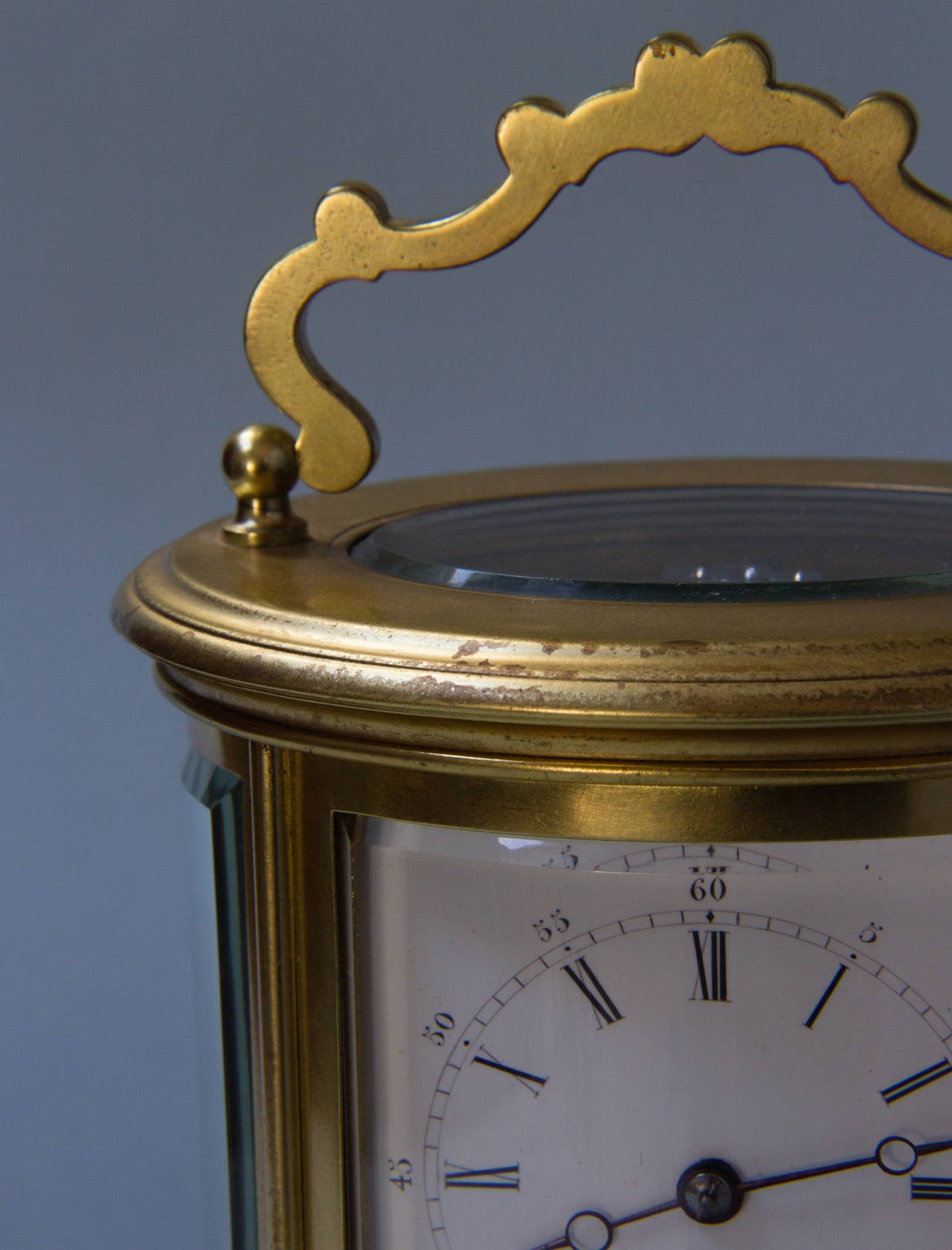 Oval French carriage clock signed Drocourt, No. 9790. In Good Condition For Sale In Kent, GB