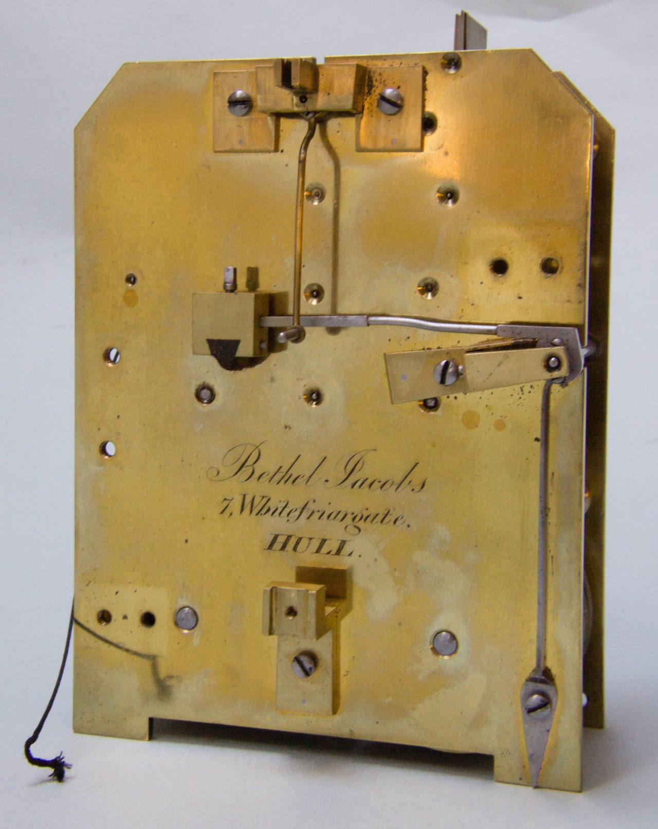 Small Ebonised Eight-Day Bracket Clock, Signed Bethel Jacobs, Hull, circa 1825 In Good Condition For Sale In Kent, GB