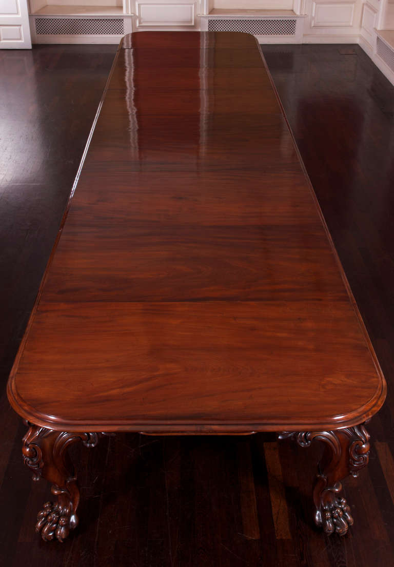 British Huge Cuban Mahogany Dining Table of Outstanding Quality  Nineteenth Century For Sale