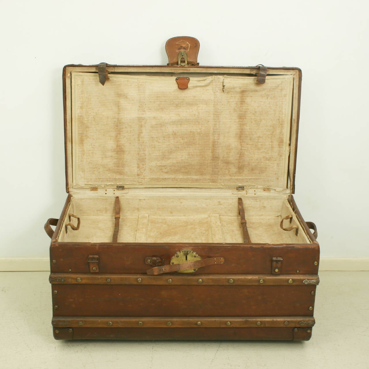 Vintage Leather Trunk at 1stdibs