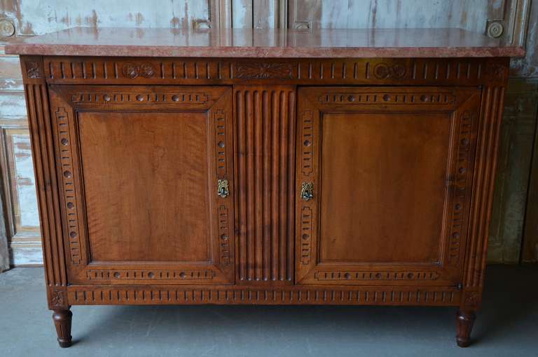 18th Century French Period Louis XVI Walnut Buffet de Chasse In Excellent Condition In Charleston, SC