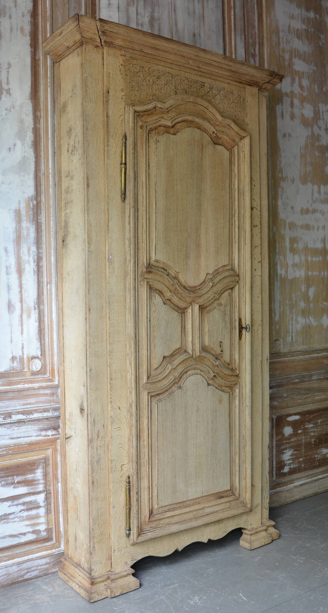 Very handsome, richly carved Armoire de Chasse-(Gun Cabinet), from the Louis XIV period.
It was used to store shotguns.