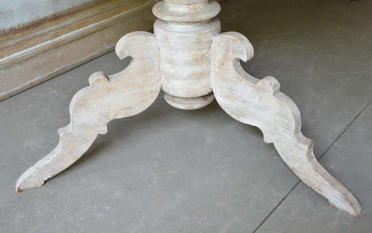 19th Century Large Swedish Pedestal Table 2