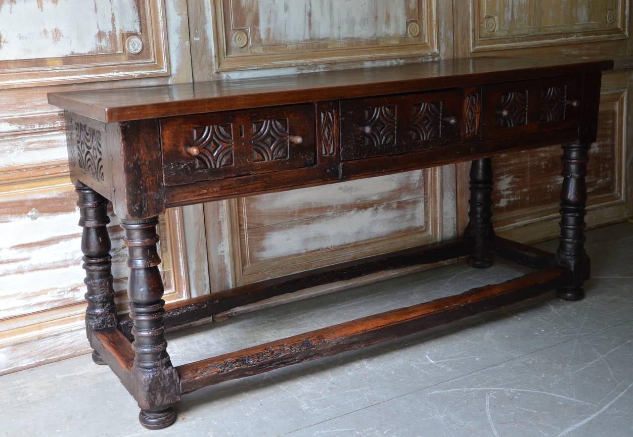 17th Century Spanish Table In Good Condition In Charleston, SC