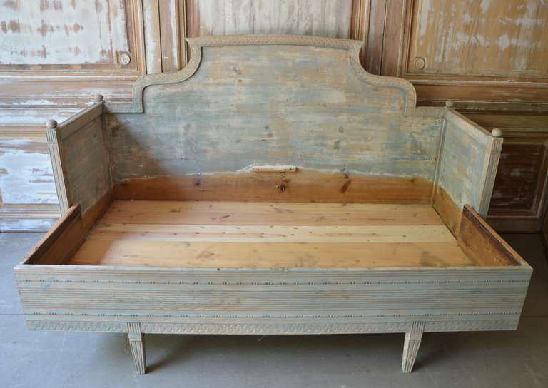 Gustavian 19th Century Swedish Painted Sofa Bed